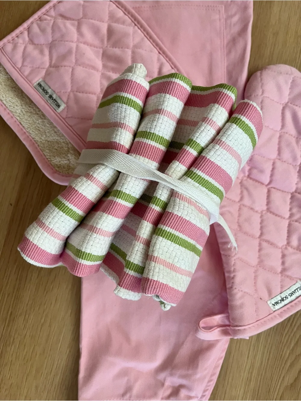 Williams Sonoma Pink Apron, Oven Mitt & Pot Holder Set with 4 Striped Towels
